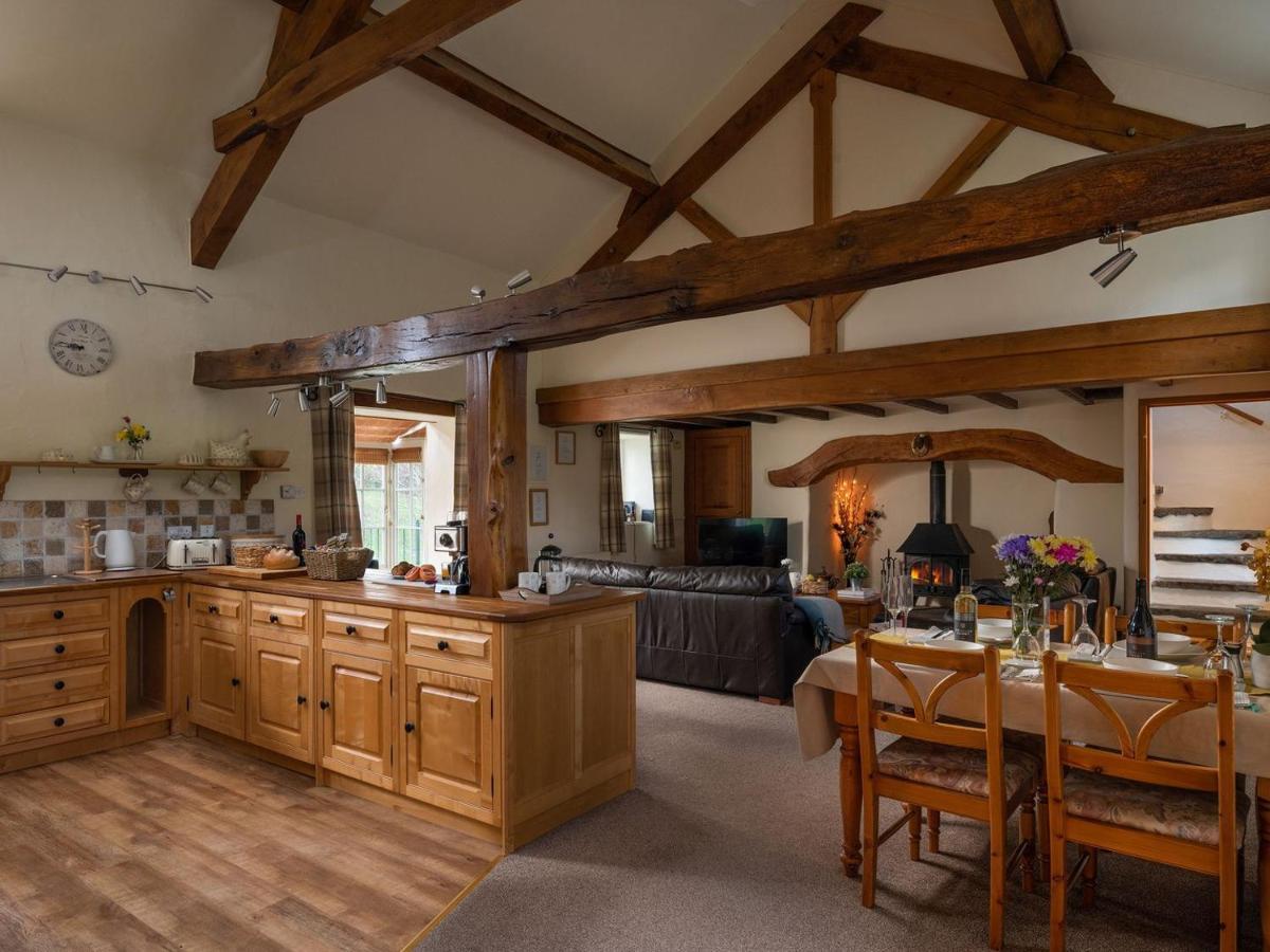 Plas Iwrwg Granary - 28091 Tal-y-Cafn Экстерьер фото